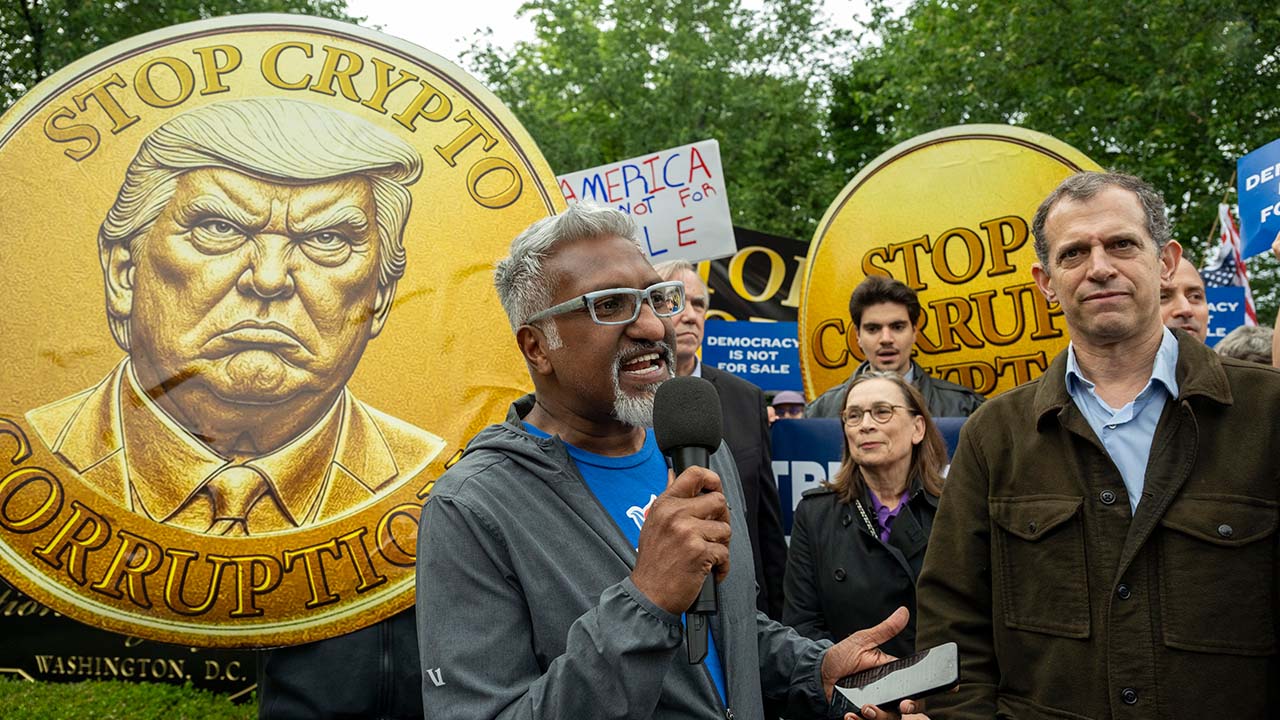 트럼프와 만찬에 2천억 원? "부패의 에베레스트산"‥'돈방석' 앉는 트럼프 일가 [World Now]