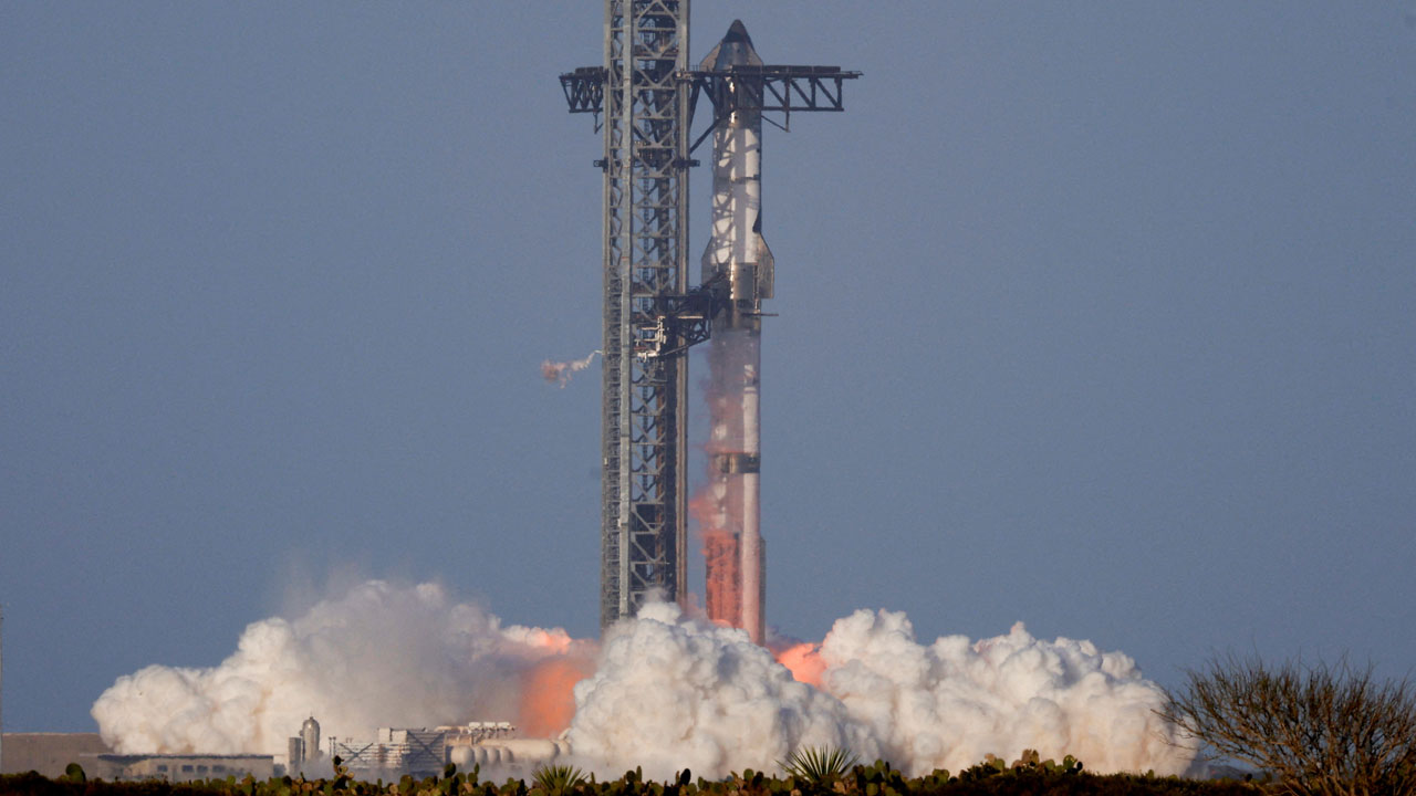 "머스크의 화성우주선 스타십, 군사장비 수송 목표도 추진"
