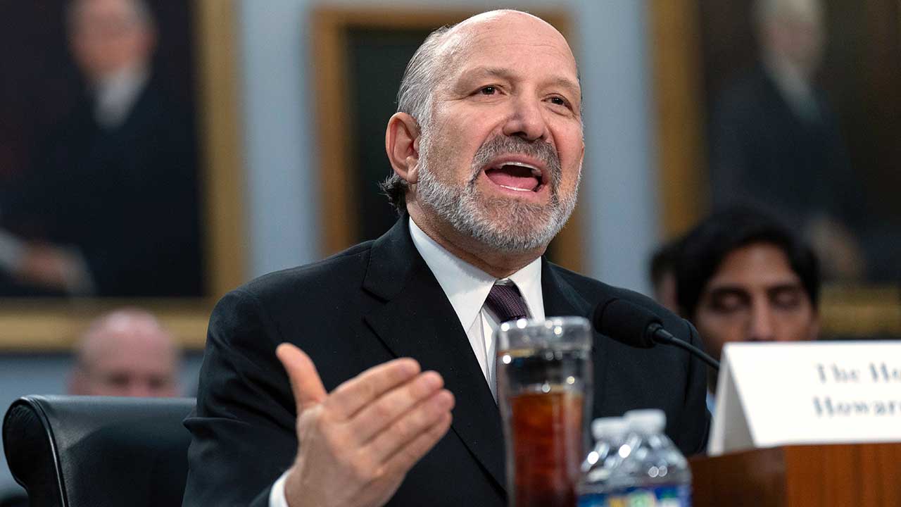 미 상무장관 "반도체법 보조금, 투자액의 4% 이하가 적절‥10%는 과도"