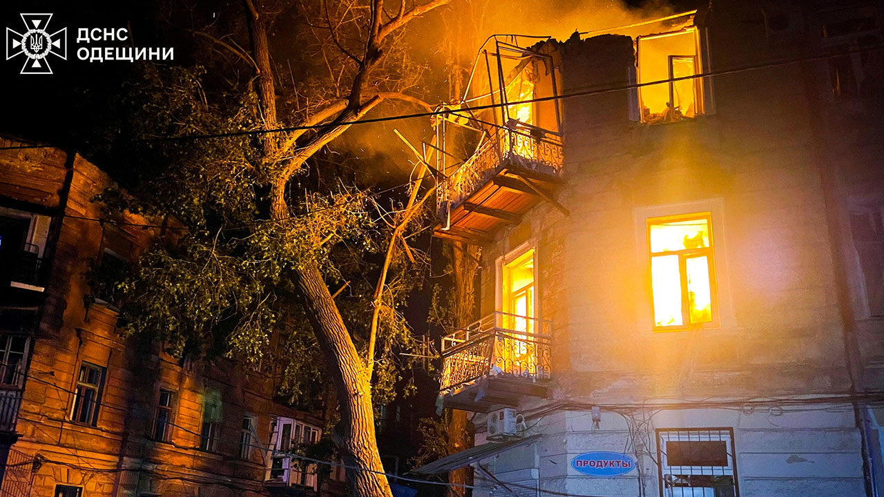 젤렌스키 "러, 공습에 북한제 탄도미사일 2발 사용"