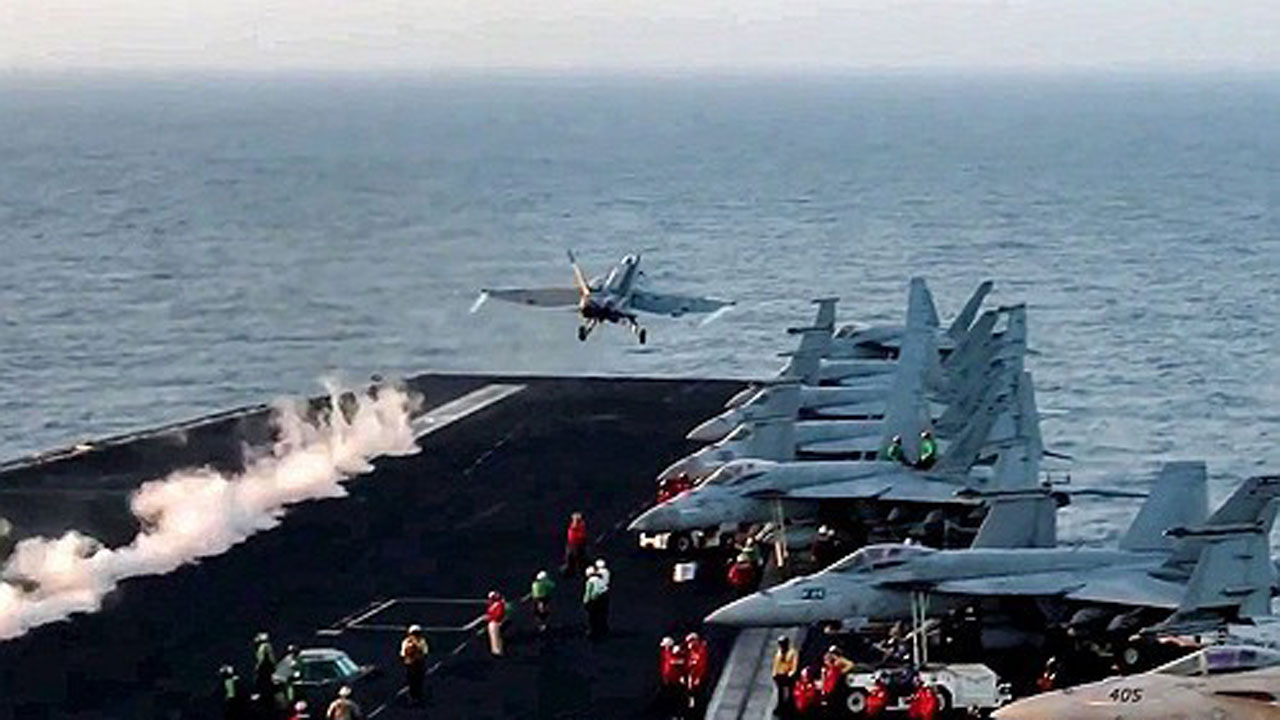 미국, 중동에 항공모함 배치·공중급유기 전개 등 군사력 집중