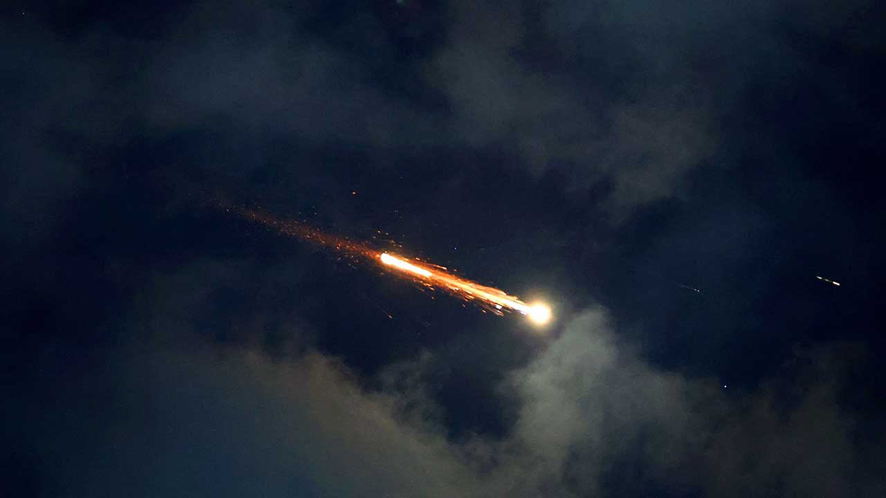 이스라엘 쉬쉬했지만‥이란에 군 시설 5곳 피격 정황