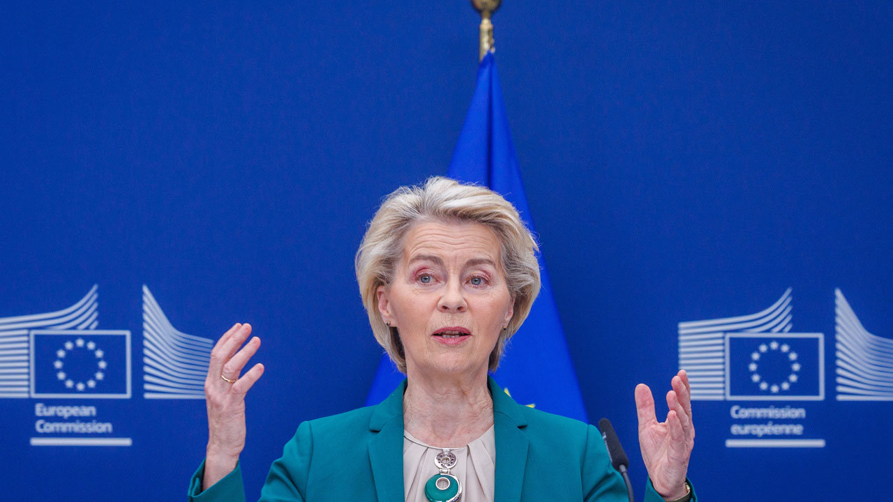 EU, 대미 보복 관세 자동발효 하루전 8월초로 연기