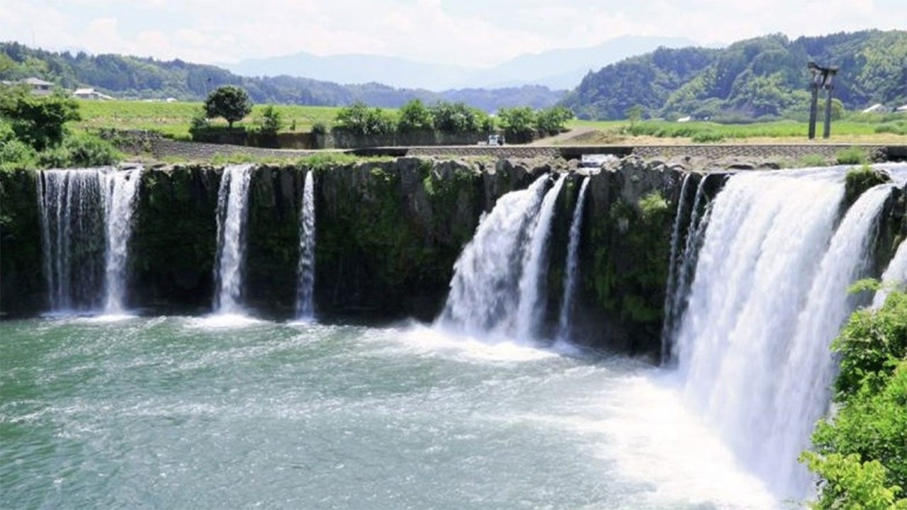 일본 규슈 20ｍ 높이 폭포서 한국인 대학생 사망