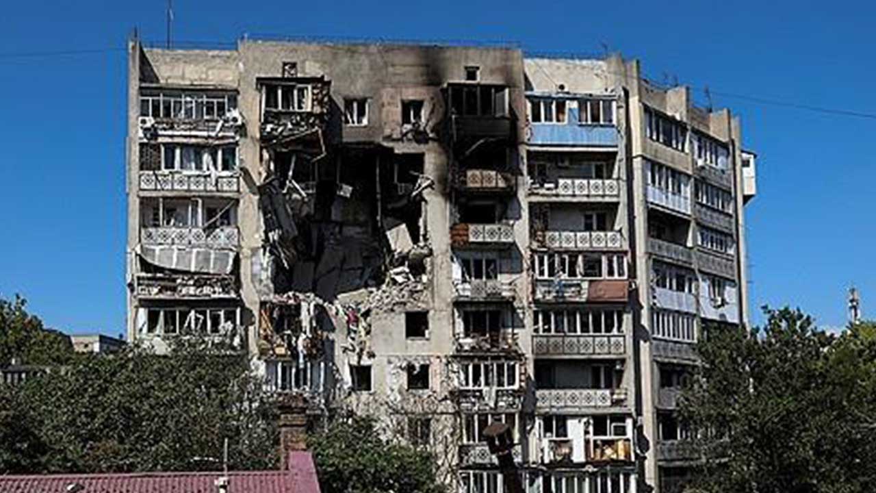 러·우크라 평화 협상 끝난 지 몇 시간 만에 드론 공방