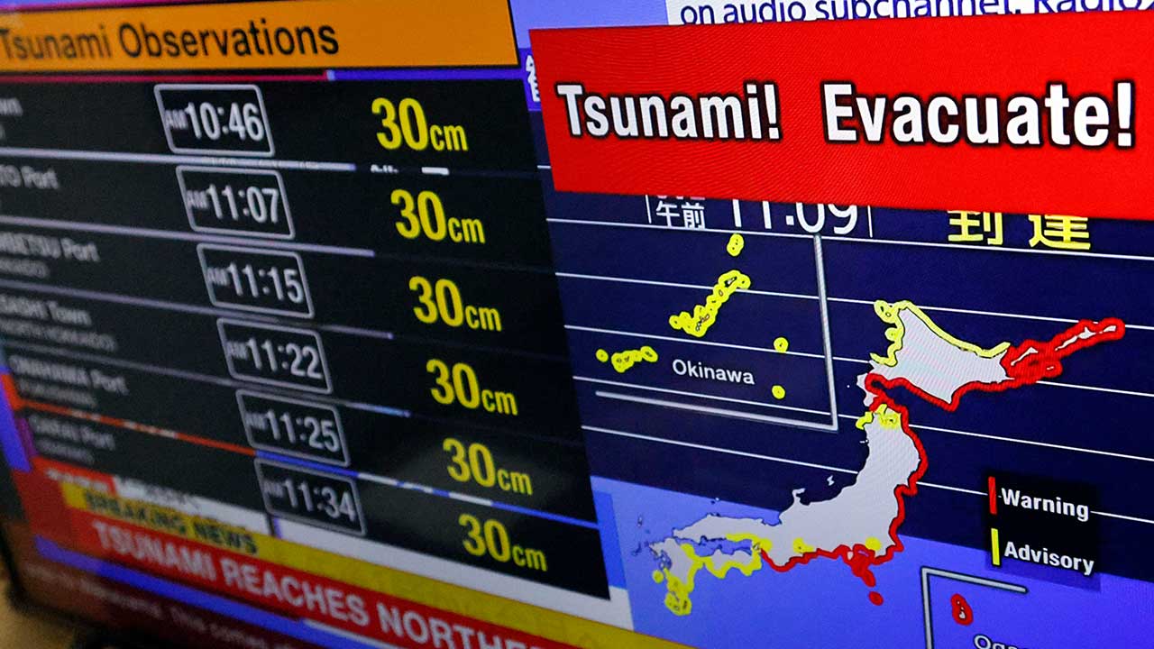 일본 기상청 "이와테현 쿠지항에서 1.3m 쓰나미 관측"