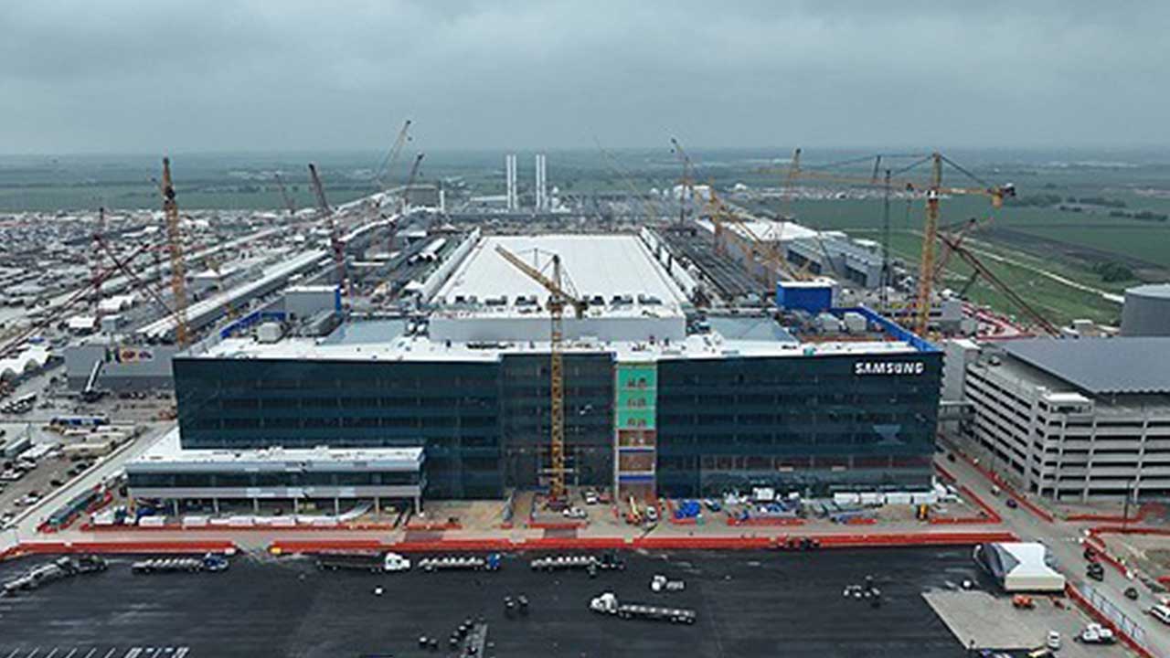 FT, 테슬라와 22조 규모 계약한 삼성‥파운드리 부활 시험대 