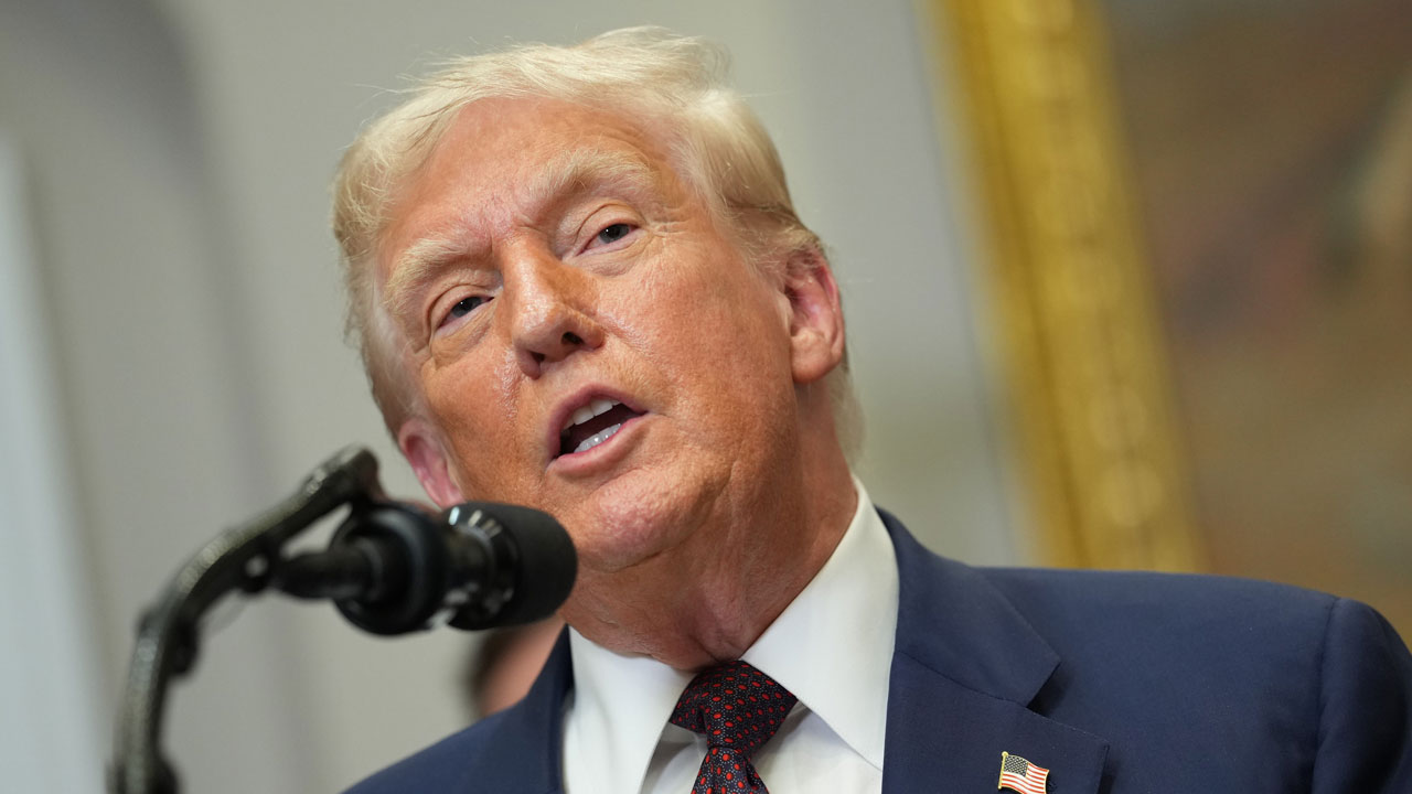 트럼프, 고용쇼크에 "바이든 정무직이 통계조작"‥담당국장 해고