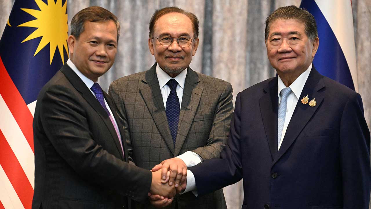 캄보디아 "태국과 휴전 중재한 트럼프, 노벨평화상 후보 추천"