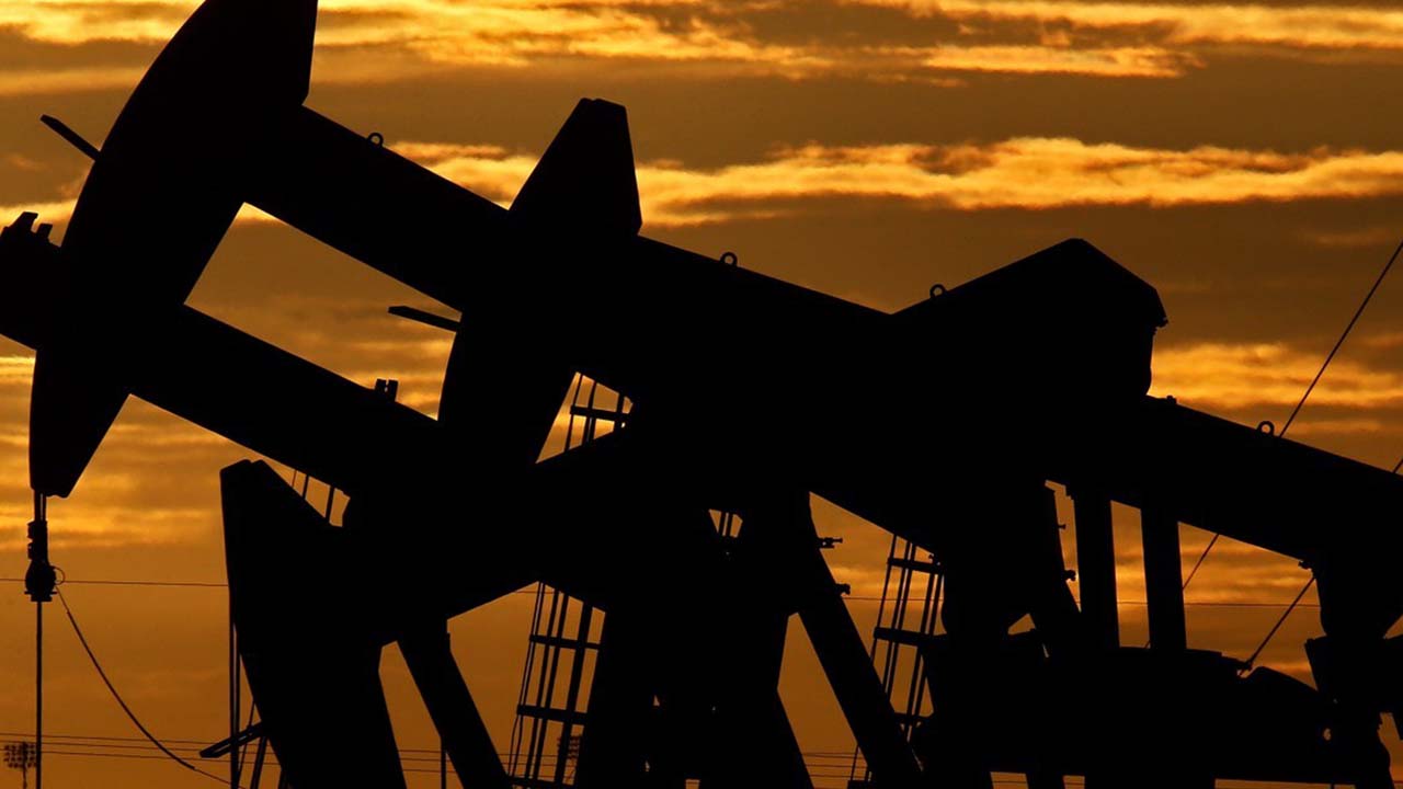 OPEC+, 대규모 추가 증산 합의‥유가 하락