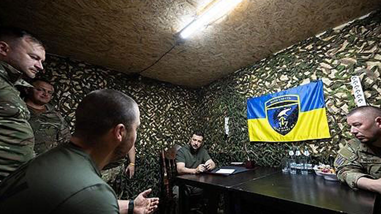 젤렌스키, 동북부 지역 전선 방문‥"다양한 용병과 전투"