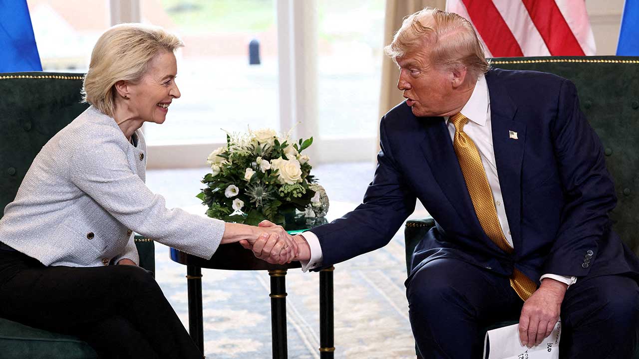 EU, 대미 무역 보복 6개월 유예‥"합의 안 지키면 즉각 대응"