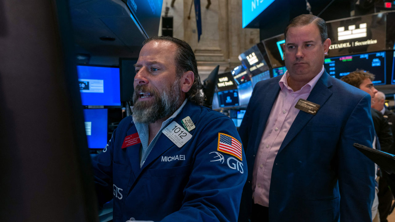 뉴욕증시 3대 주가지수 동반 하락‥관세에 따른 서비스업 약화 영향