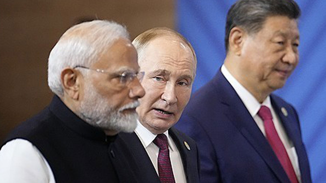 "인도 총리, 트럼프 관세 압박 와중 이달말 7년만에 방중"