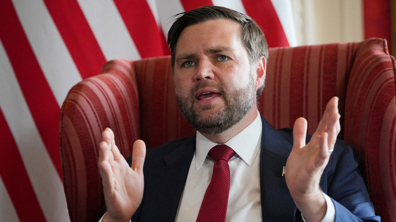 미국 부통령 "트럼프·푸틴·젤렌스키 3자 회담 추진 중"