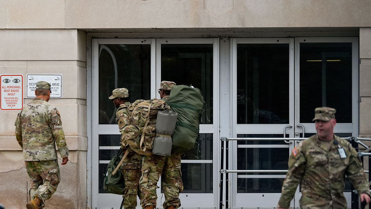 "미국 국방부, 국내 시위 대응용 주방위군 부대 편성 검토"