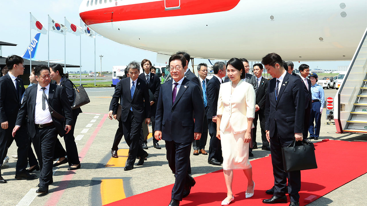 일본 언론들, 미국에 앞서 일본 방문한 이재명 대통령에 주목‥'8월 방일도 이례적' 