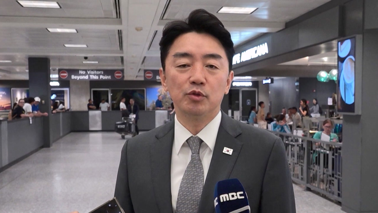 강훈식, '정상회담 난관?' 질문에 "총력 다한다고 이해해달라"