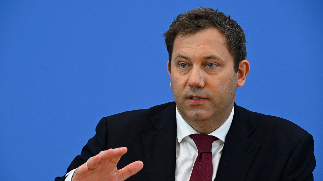 독일 부총리 "독일의 우크라 지원 계속 믿어도 돼"