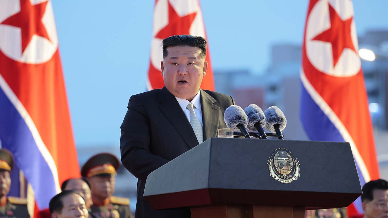  中 "北 김정은, 9월 3일 열병식 행사 참석"
