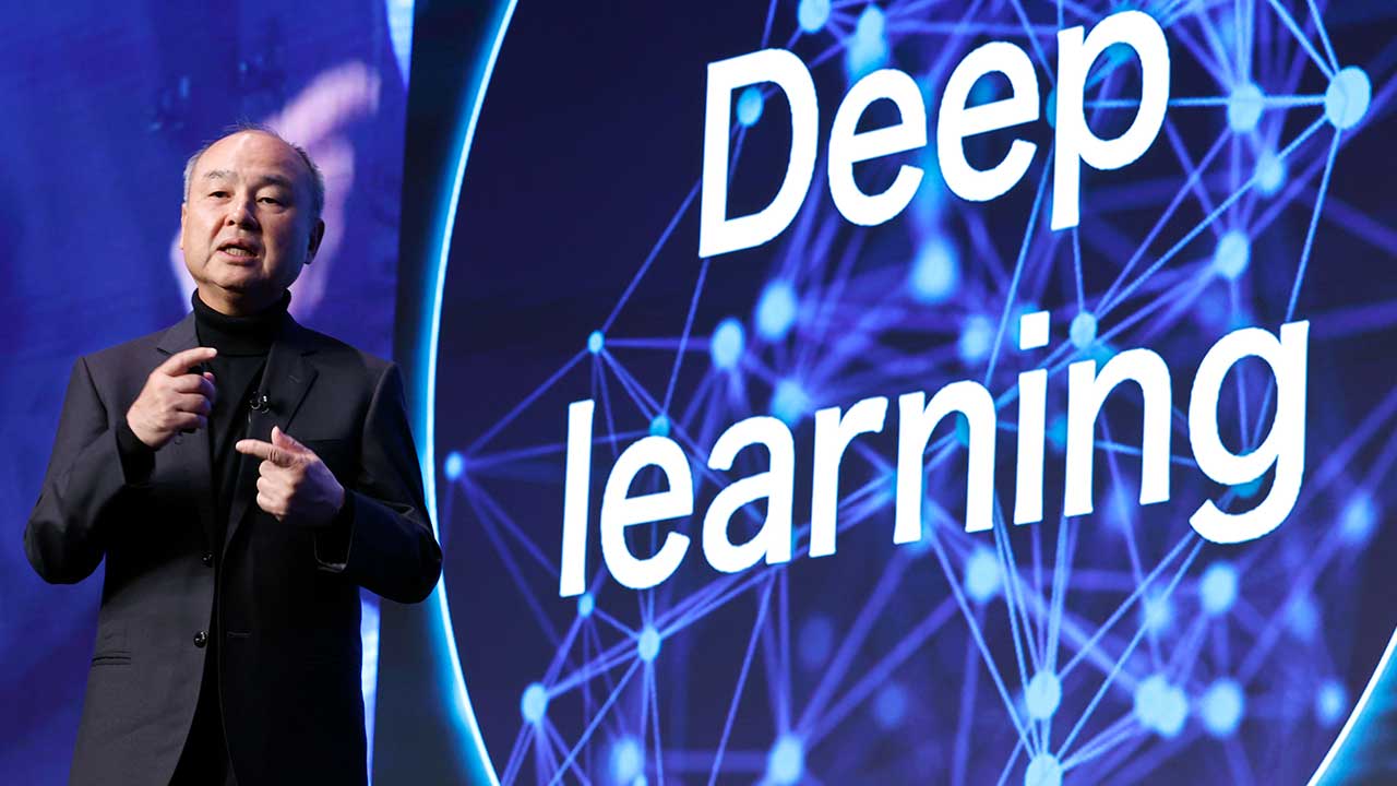 손정의 'AI 올인'‥"소프트뱅크 비전펀드 20% 감원 검토"