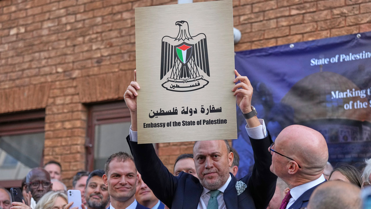 주영 팔레스타인 대표부 국기 게양식‥"법적·행정적 업무 처리 중"