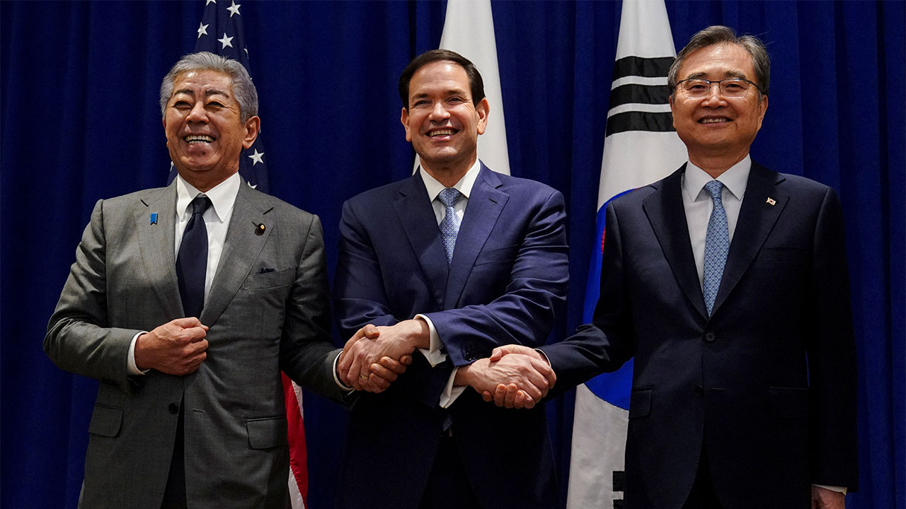 한미일 외교장관 "한반도 비핵화 원칙·대북정책 긴밀히 공조"