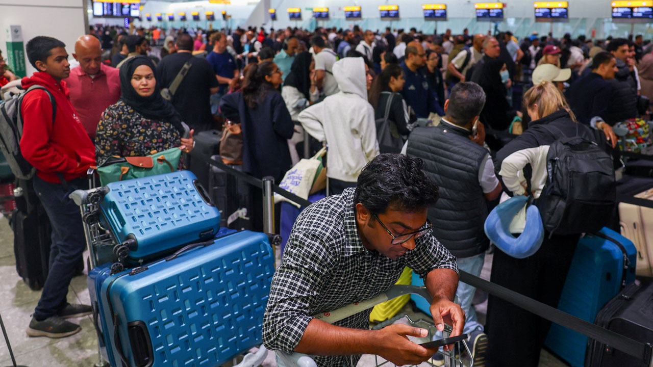 유럽 공항 사이버공격 용의자 영국서 체포