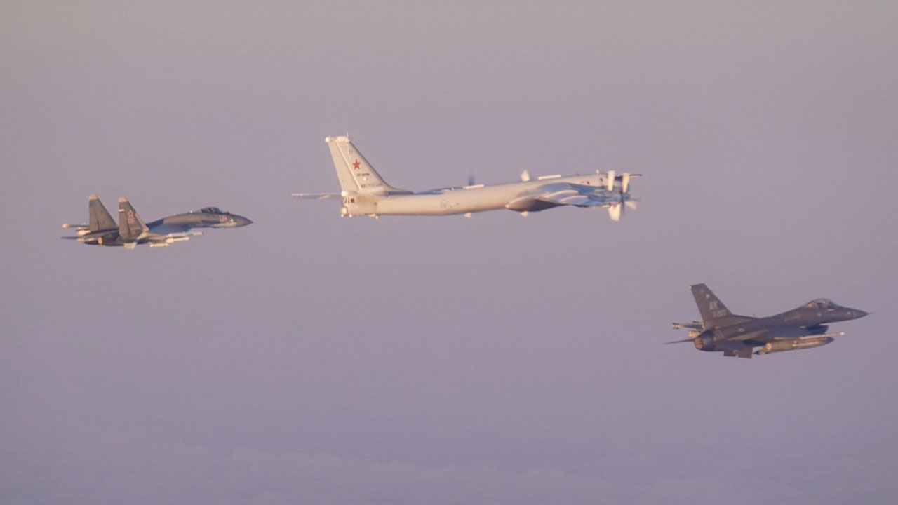 러시아 전투기, 알래스카 방공식별구역 진입‥美 전투기 출격