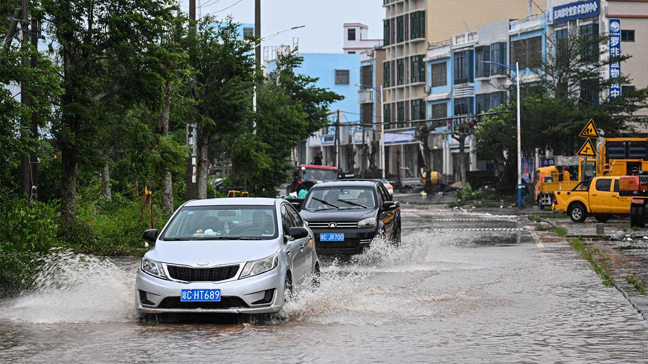 태풍 마트모, 중국 남부 상륙‥광둥·하이난서 34만 명 대피