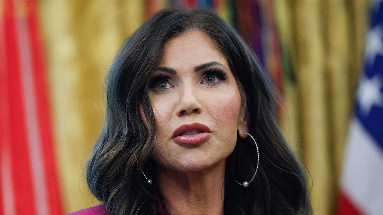 미 국토안보장관 "시카고는 전쟁터"‥주지사 "정부가 전쟁터 만들어"