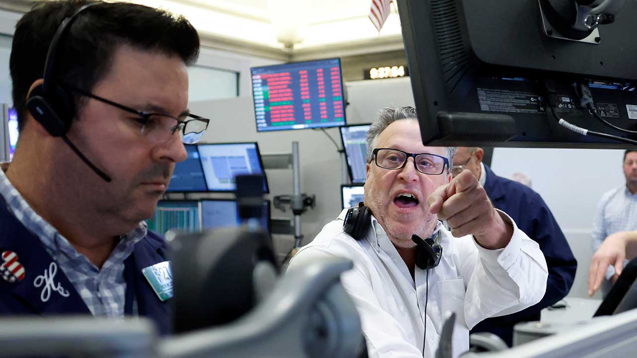 뉴욕증시, AI 논란 속 엔비디아 실적 경계감으로 하락