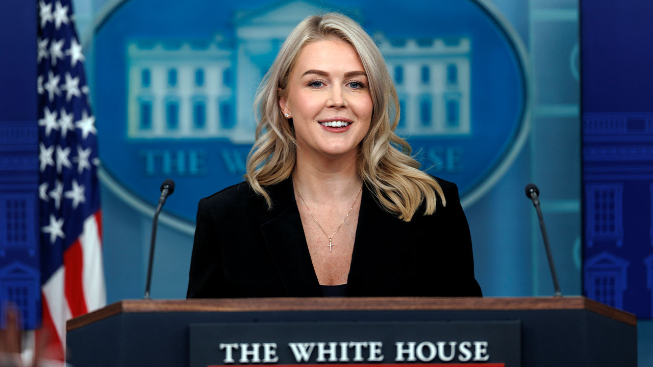 백악관, 여기자 '돼지'라 부른 트럼프 옹호