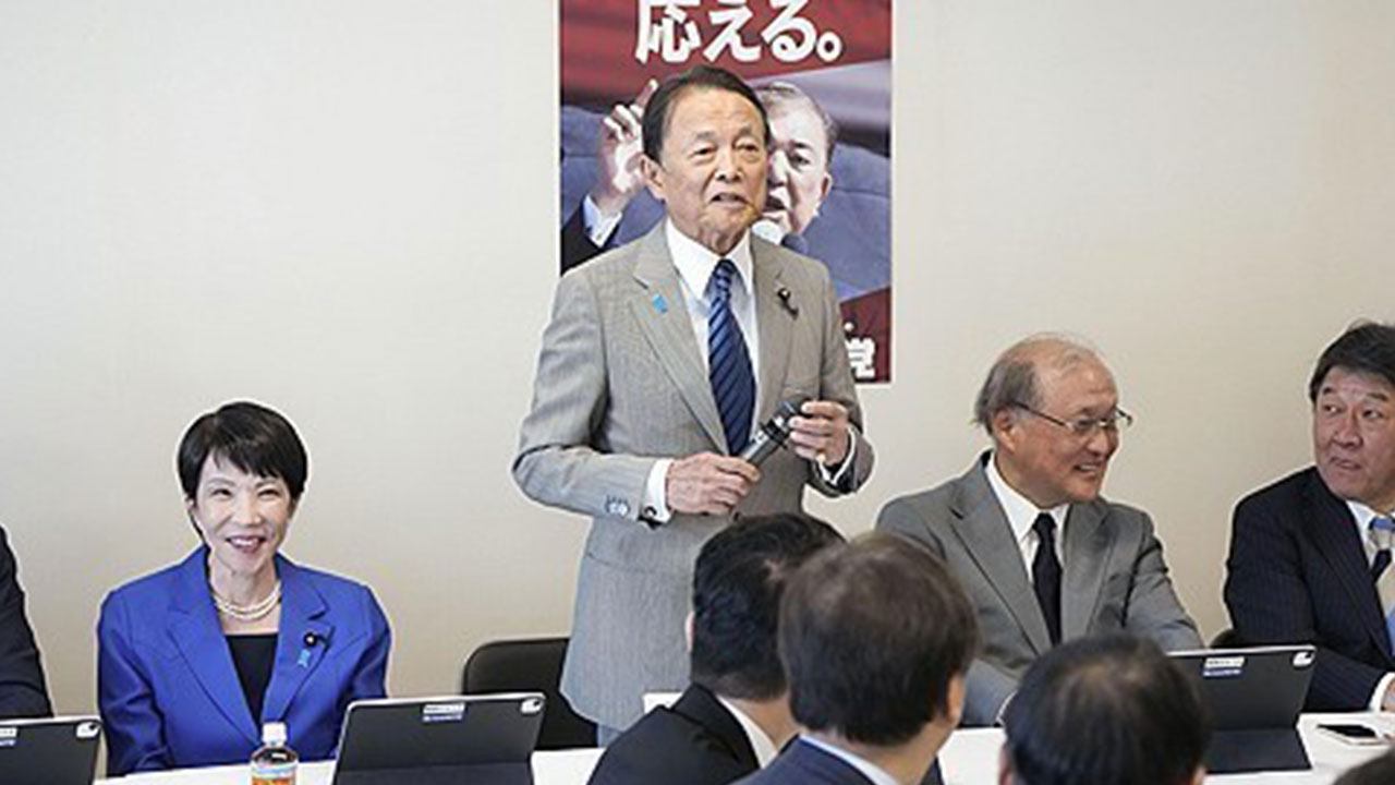 일본 '킹 메이커' 아소 다로, 다카이치 '대만 유사시 개입 발언' 옹호