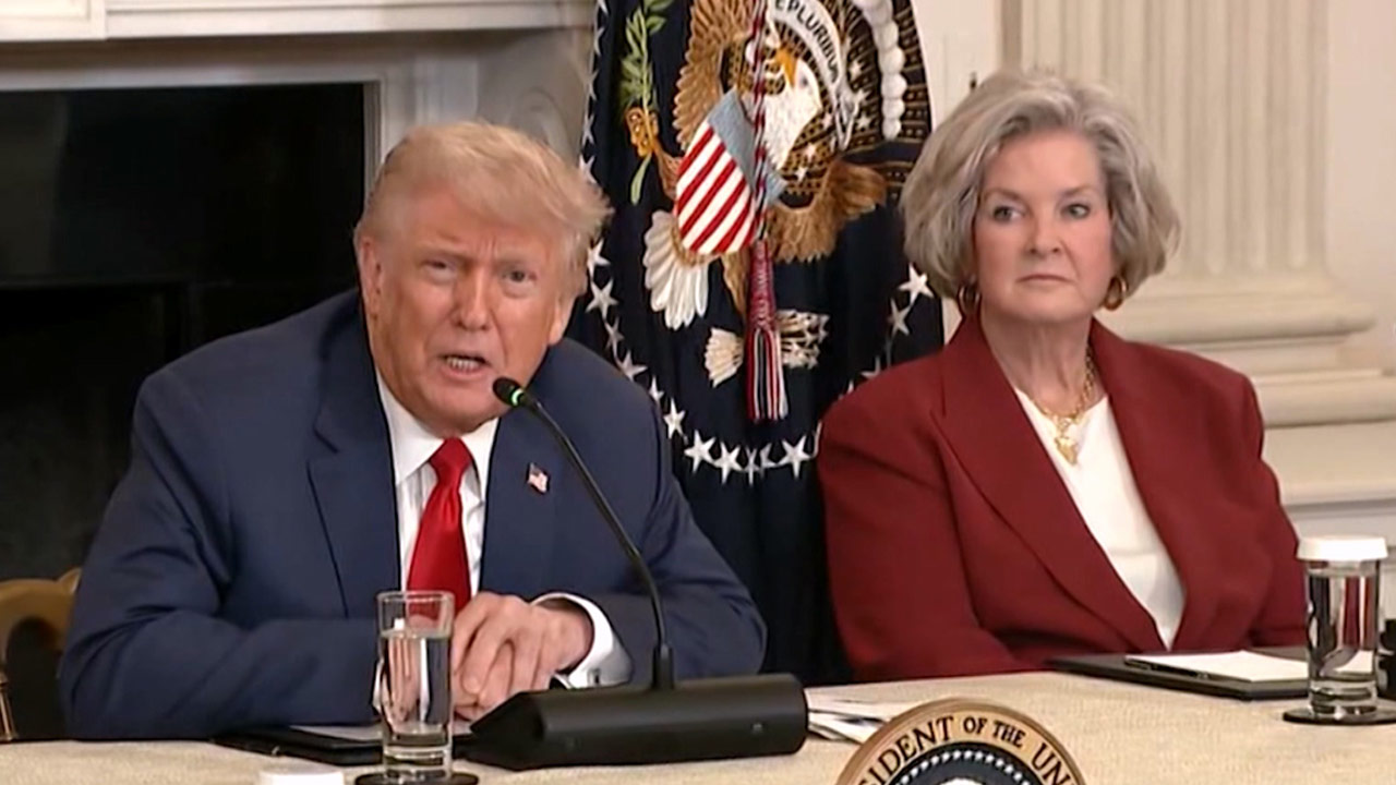 트럼프, '알코올 중독 성격' 발언한 비서실장에 "계속 직책 수행"