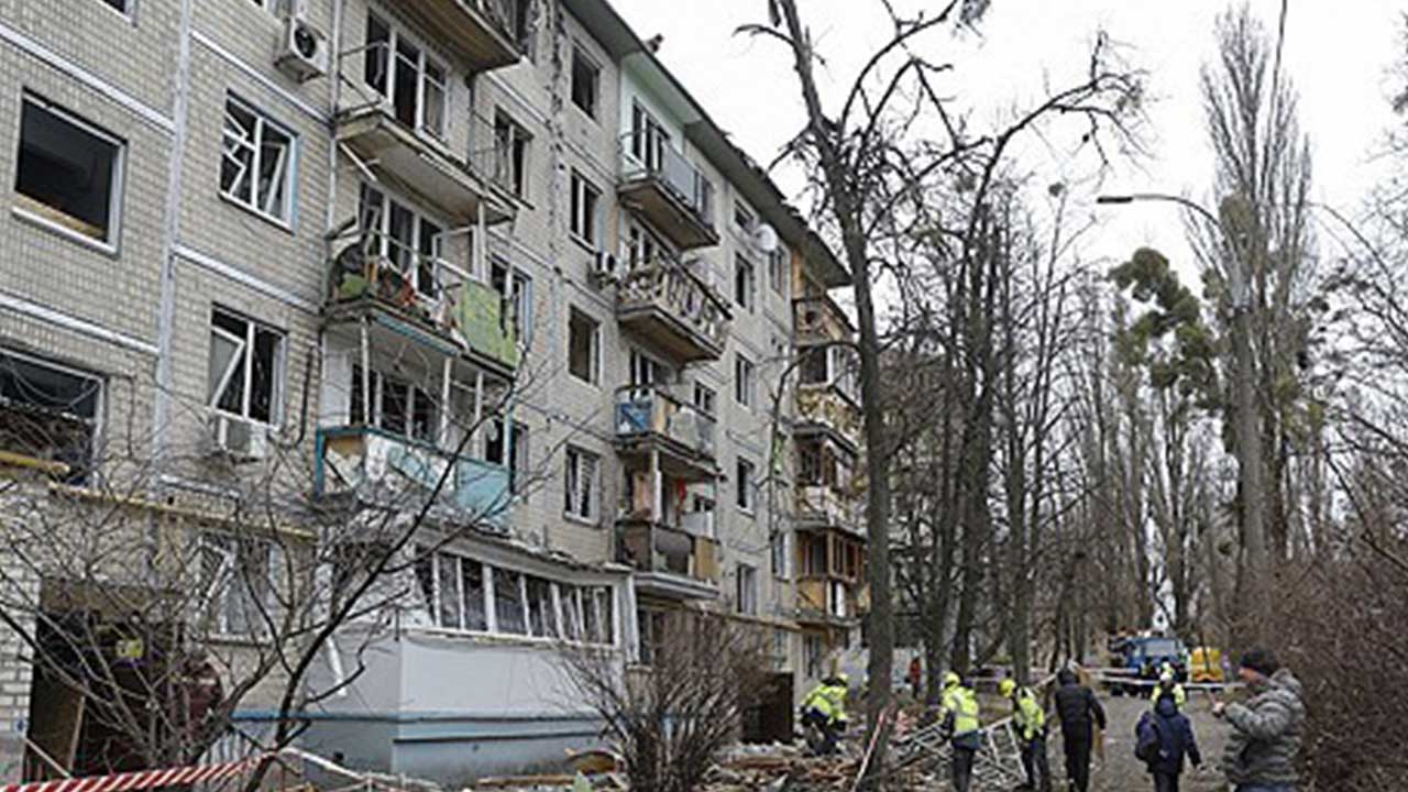 러시아, 트럼프-젤렌스키 종전 회동 직전 키이우 대규모 공습