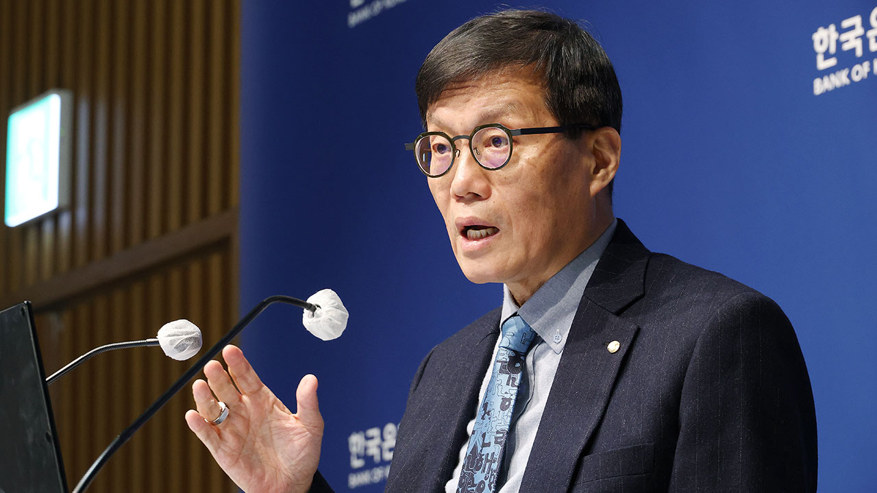 이창용 총재 "한은이 돈 풀어 환율 올라? 사실 아냐"