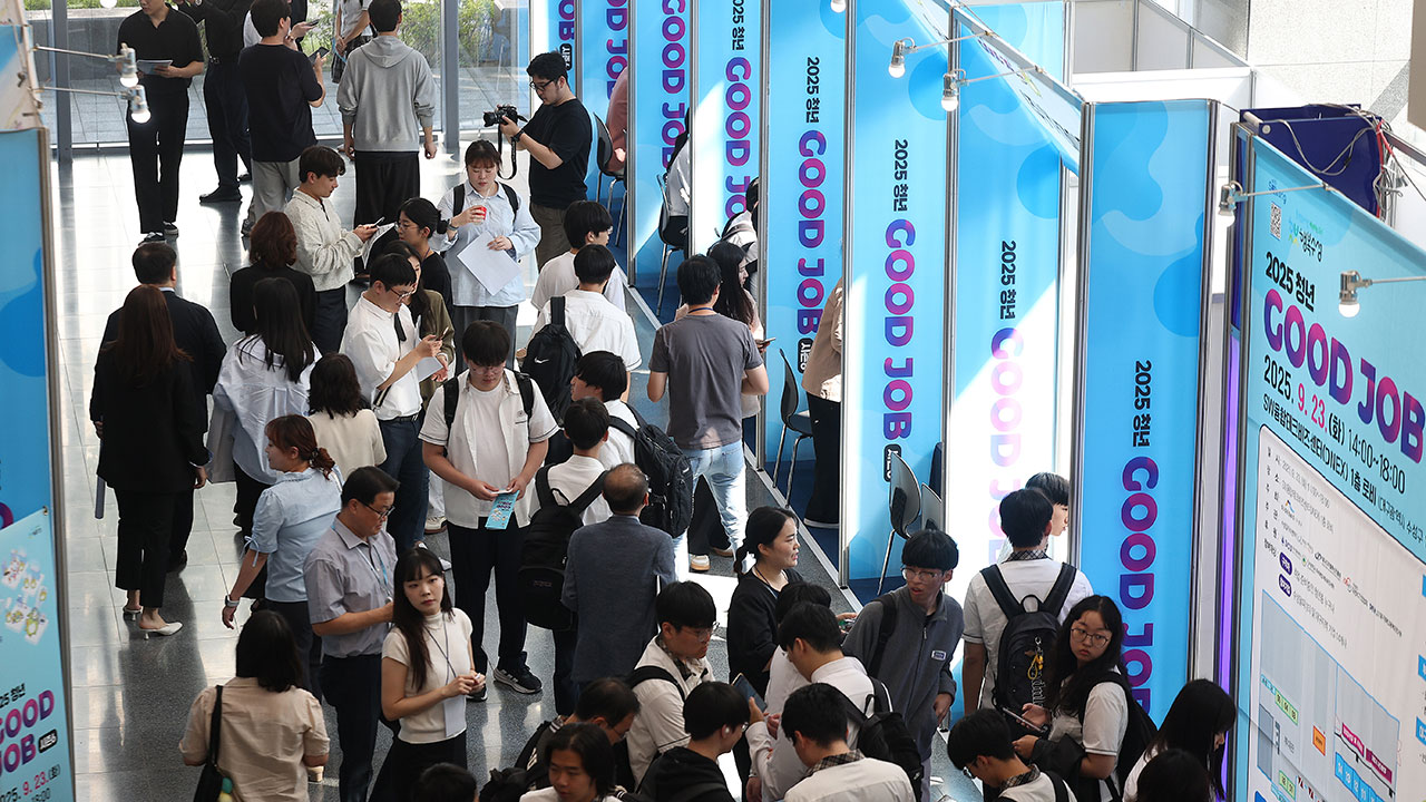 20대 고용률 5년 만에 하락‥취업자도 3년 연속 감소