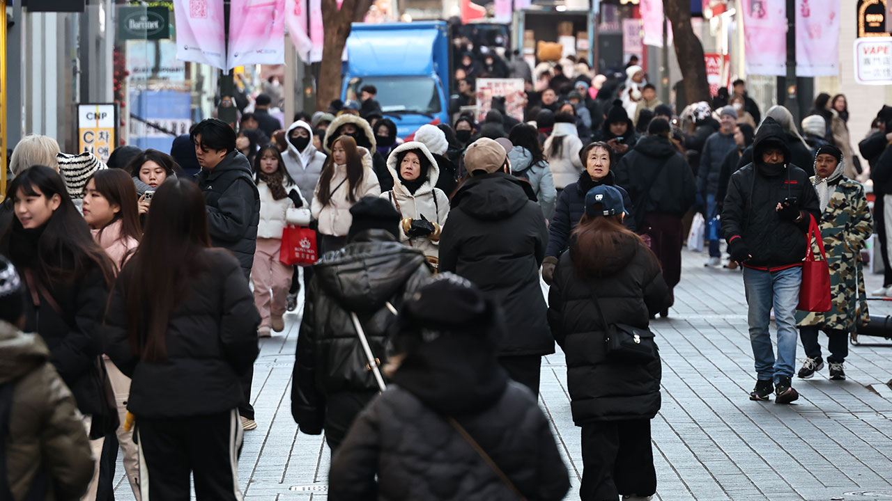자동차 제외 소매판매 4년째 ↓‥역대 최장기간 감소