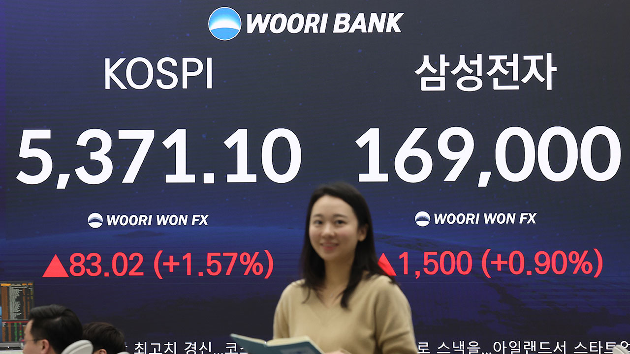 삼성전자 시총 1000조 원 돌파 '사상 최초'