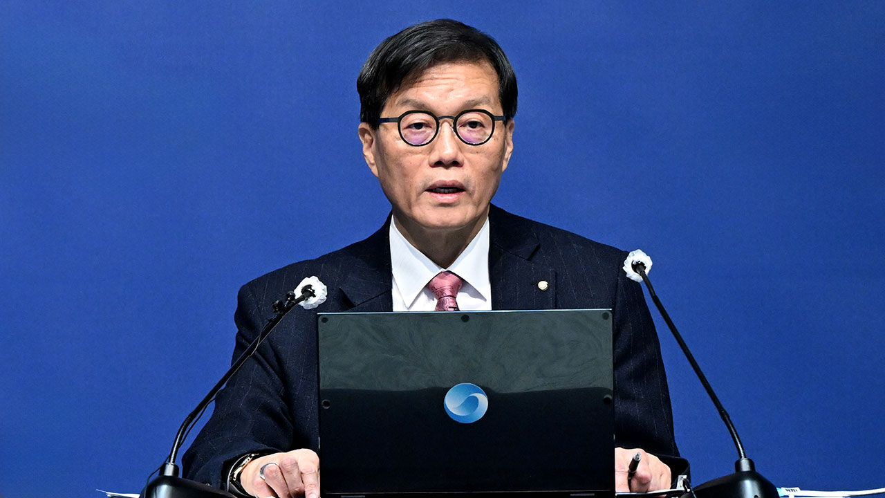 이창용 "적어도 6개월 사이 금리 올리거나 내릴 가능성 적어"