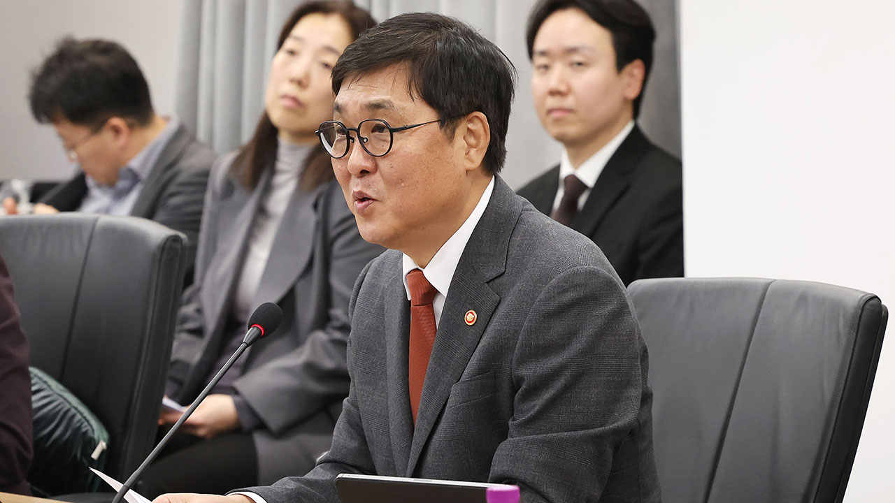 최휘영 장관 "BTS 공연, 암표 대응의 중요한 시험대 될 것"