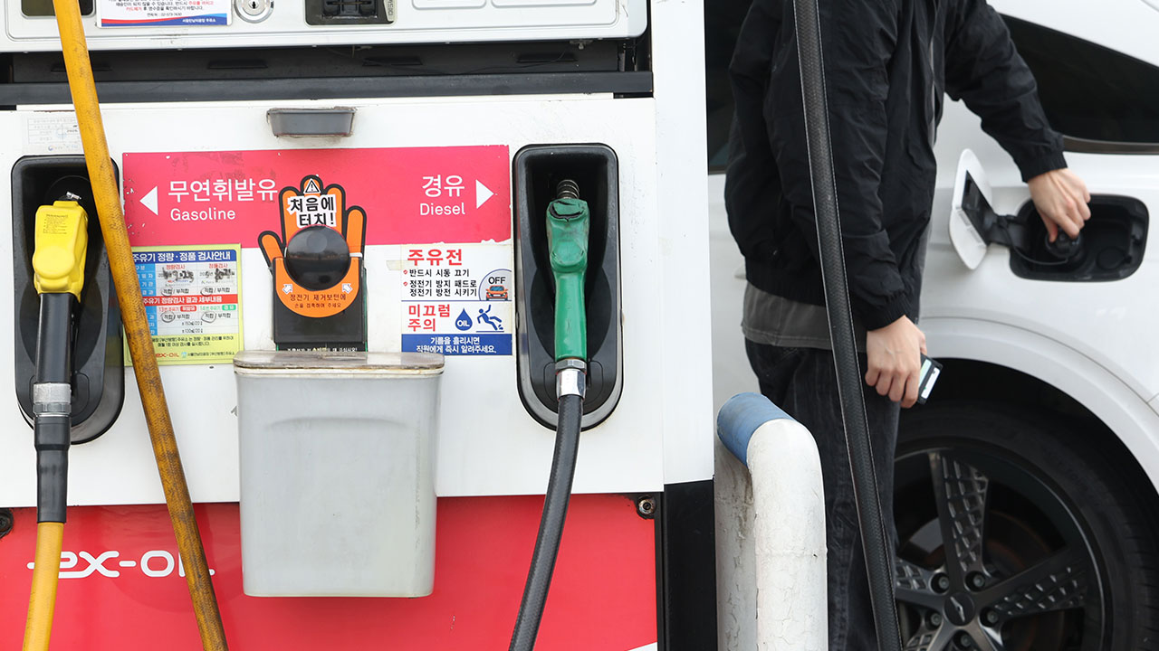 서울 휘발유 평균 가격 2천 원 돌파‥이란 전쟁 이후 처음