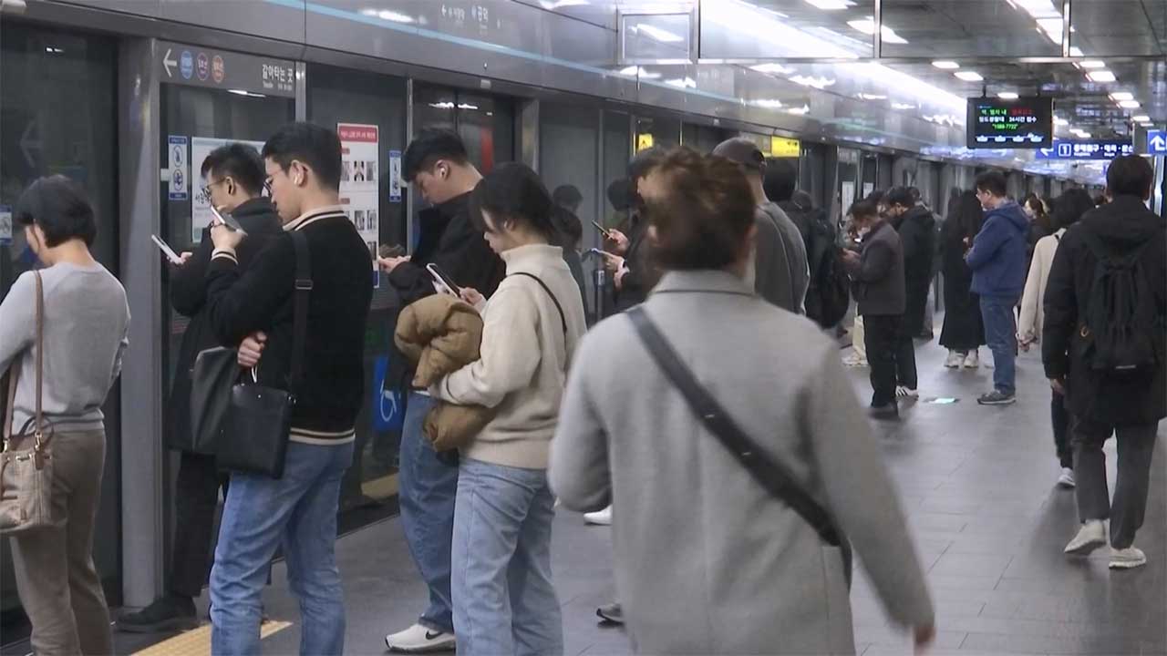 출퇴근 지하철·버스 늘리고 유연근무 확대‥석유 경보 '심각'시 민간 5부제 검토