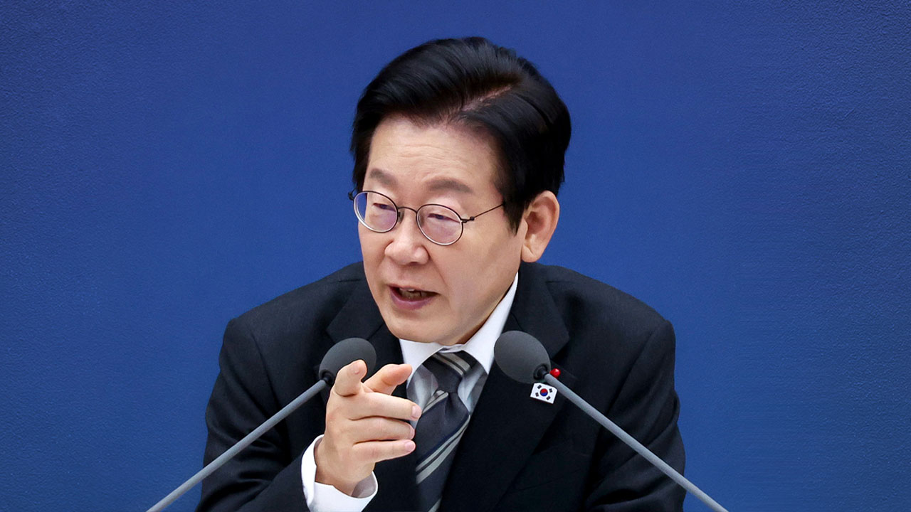 이 대통령 지지율 60%로 상승‥"방중 일정으로 외교 사안 재부각"