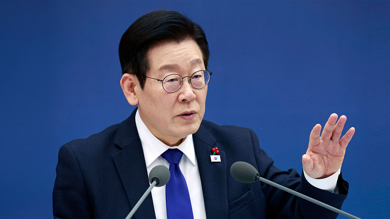 이재명 대통령 지지율, 5%p 오른 60%‥민주당 45%·국민의힘 26%