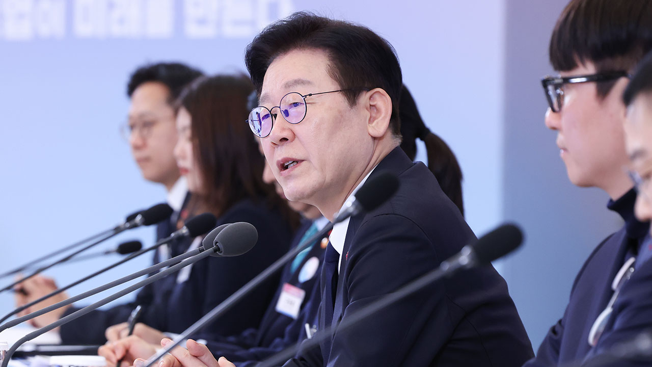 이 대통령 "전통 방식으로 좋은 일자리 한계‥창업 사회로 가야"