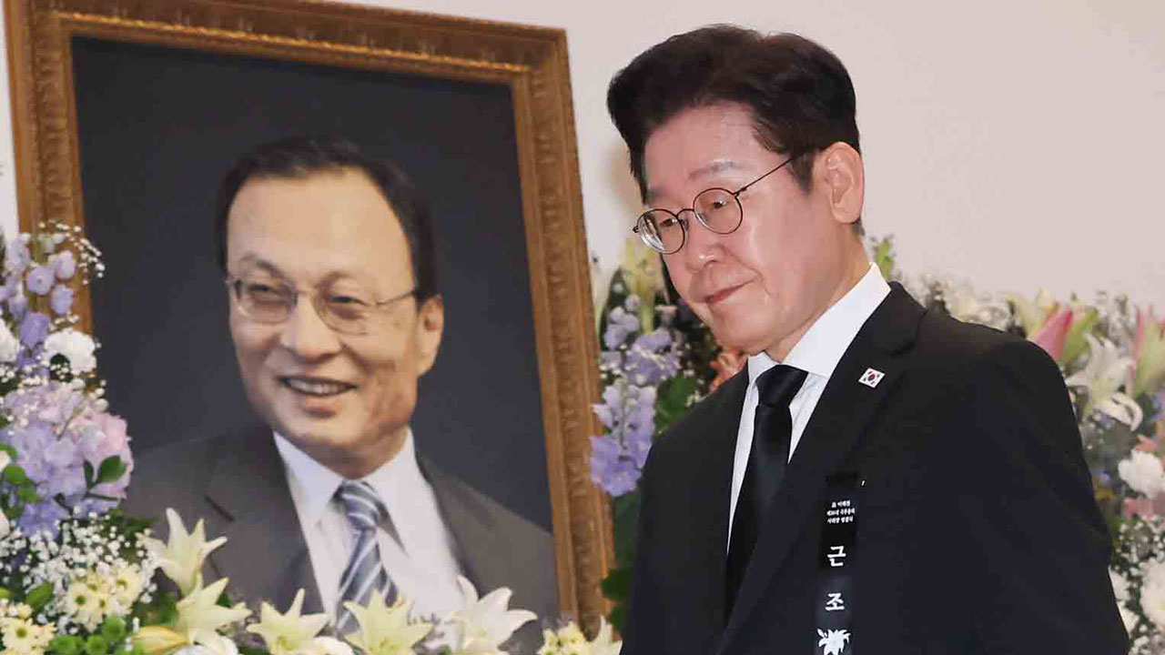 이 대통령 부부, 고 이해찬 전 총리 영결식 참석‥연신 눈물