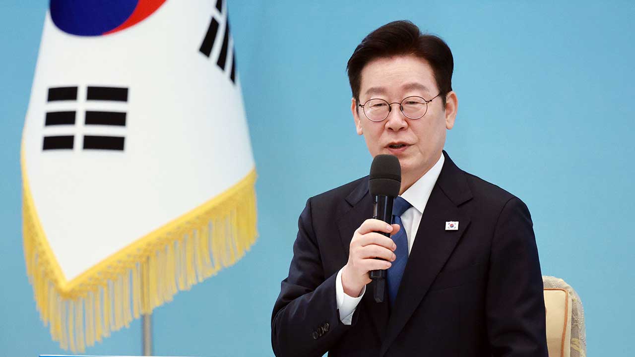 이 대통령, "과학기술 인재 대체복무 확대 검토‥군 체제도 개편"