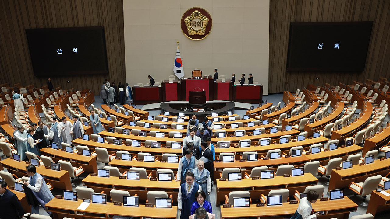 與, 민생법안 66건 본회의 단독 처리‥우원식 "명절 앞두고 파행 유감"